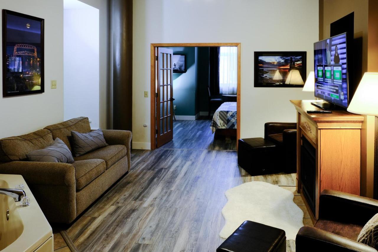 Pet-Friendly Canal Park Condonear Lakewalk Pool Duluth Exterior foto